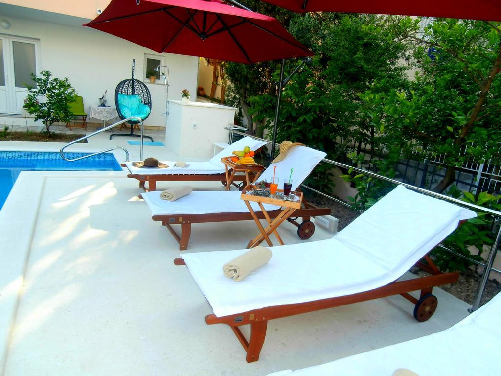 Double Room with Private Bathroom,266673409:JPEG