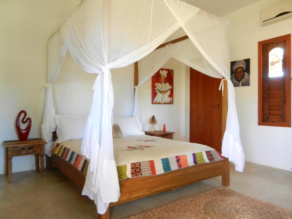Quarto Deluxe com Varanda e Vista Piscina