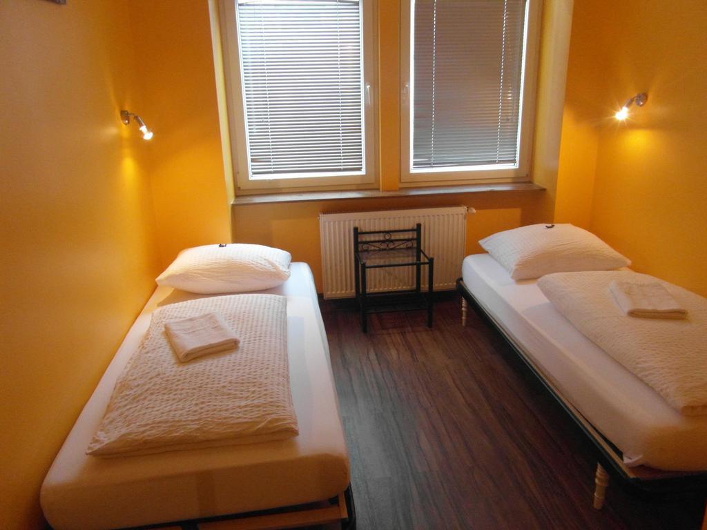 Twin Room,719547115:JPEG