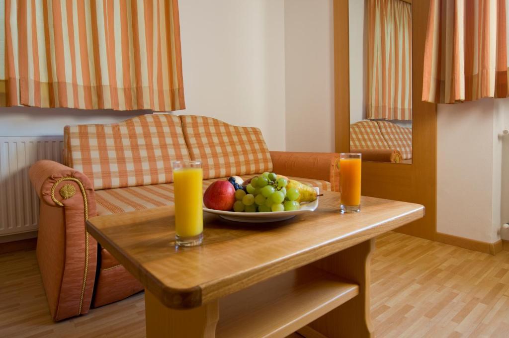 Double Room,1583107886:JPEG