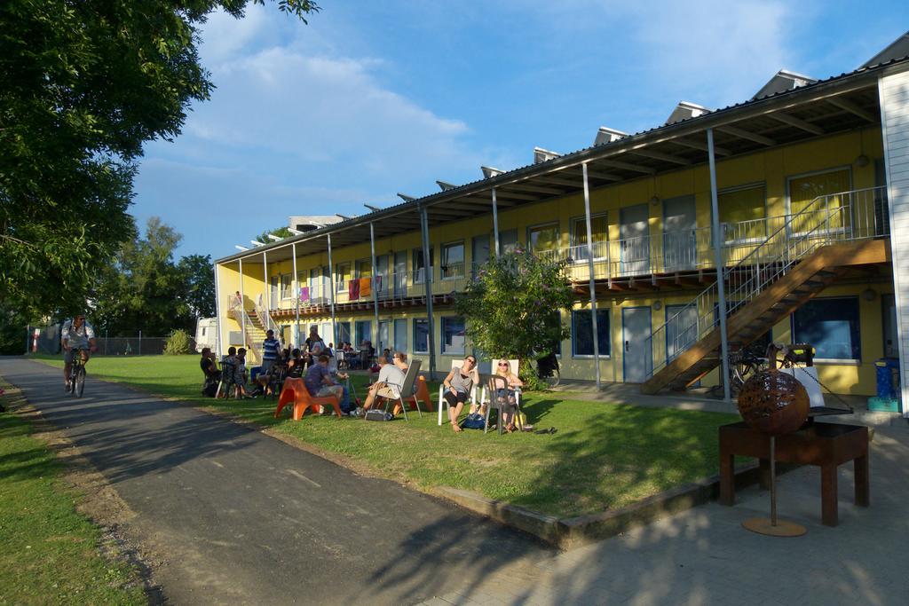 Bett im gemischten 6-Bett-Schlafsaal