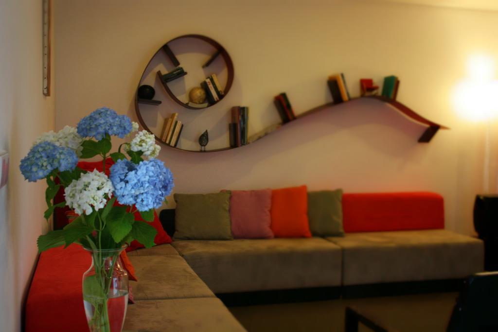 Two-Bedroom Apartment,749877920:JPEG