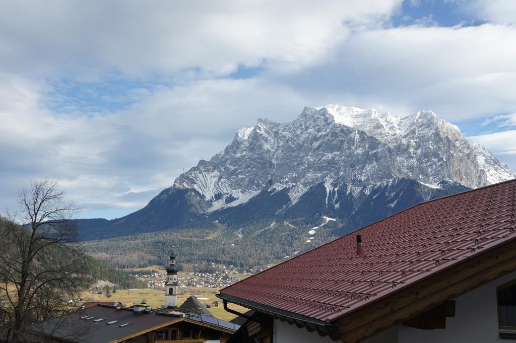 Comfort Two-Bedroom Apartment with Balcony,1706865110:JPEG