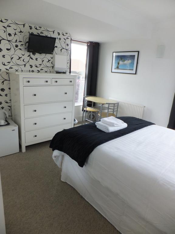 Double Room Private Bathroom