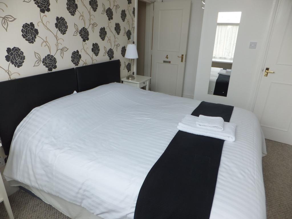 Double Room Private Bathroom