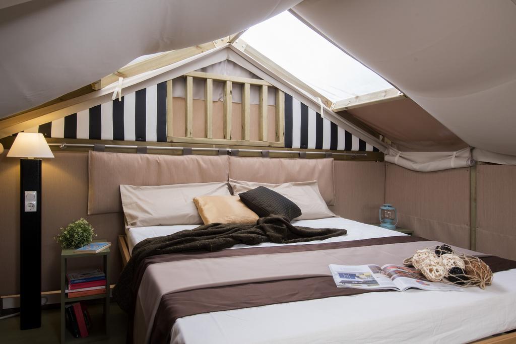 Tenda (2 Adults),228650564:JPEG