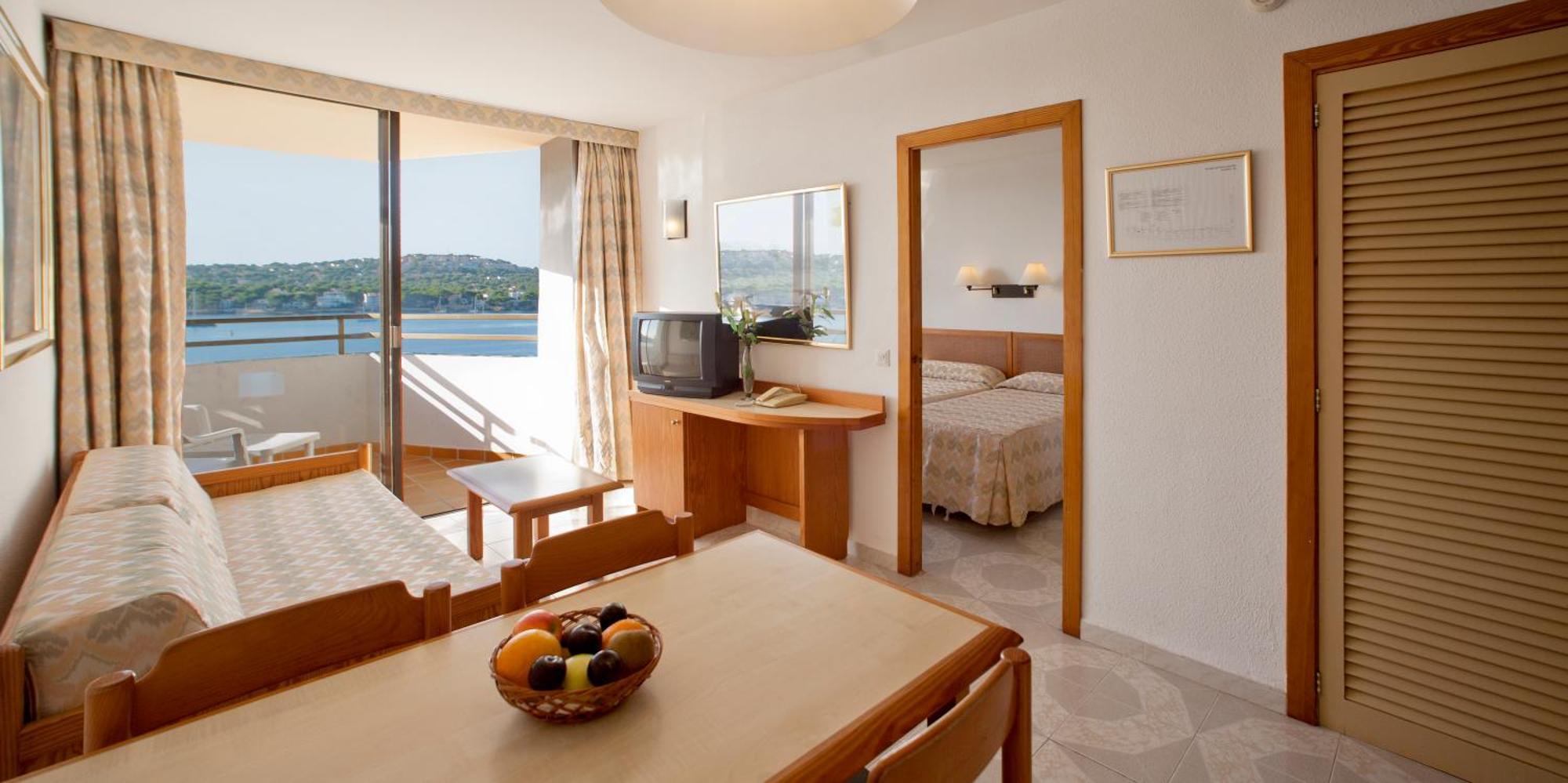 Apartment with Sea View (2 Adults + 1 Child),705313636:JPEG