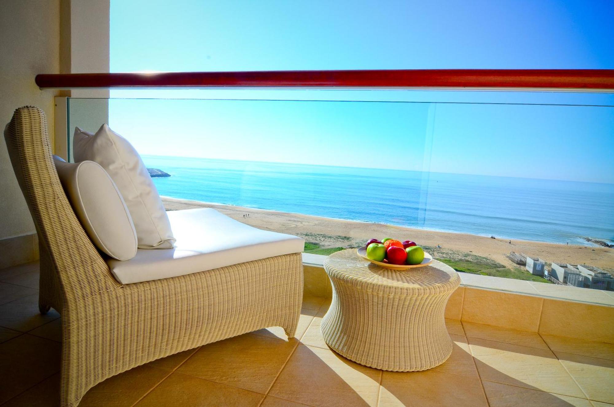 Twin Junior Suite with Sea View - High Floor
