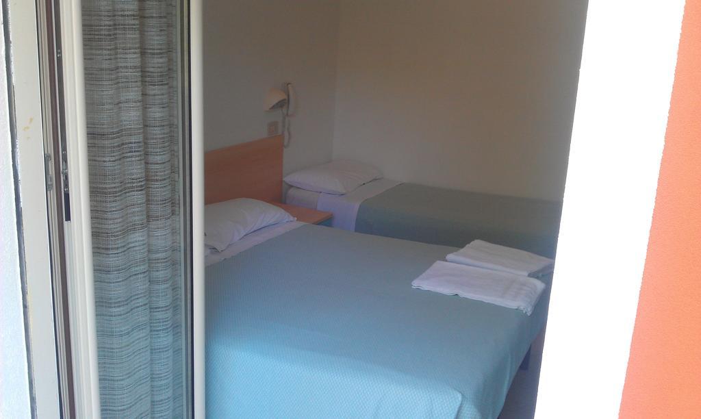 Classic Triple Room,247546613:JPEG