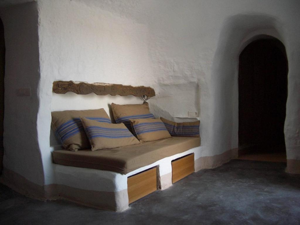 One-Bedroom Cave