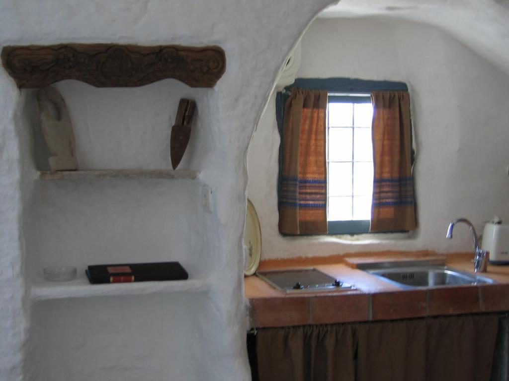 One-Bedroom Cave