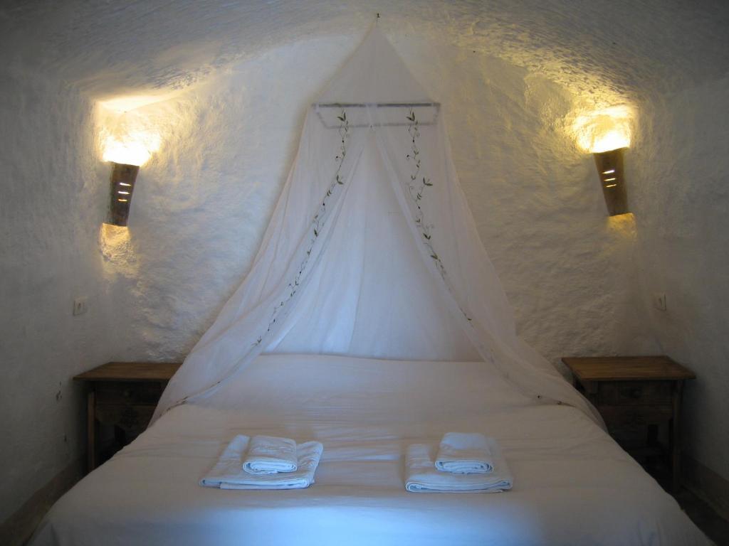 One-Bedroom Cave