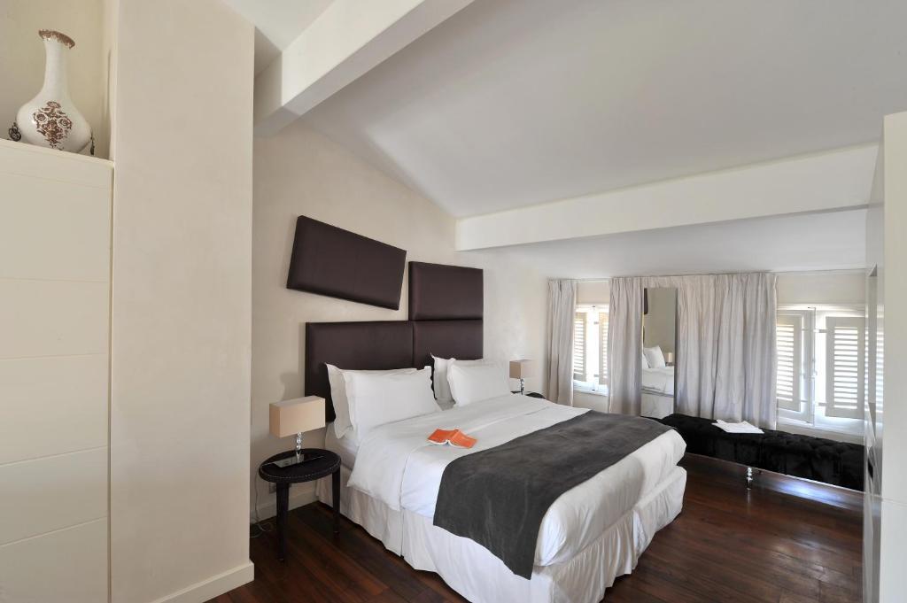 Suite (2 Adults),31523909:JPEG
