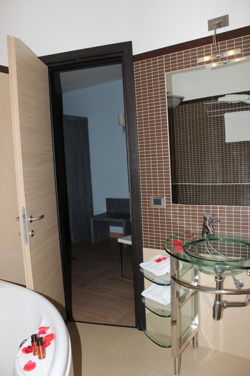 Deluxe Junior Suite,323572633:JPEG