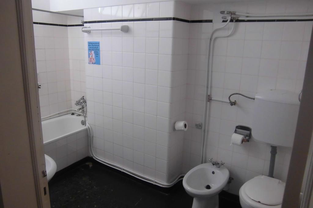 Quarto Triplo com Casa de Banho