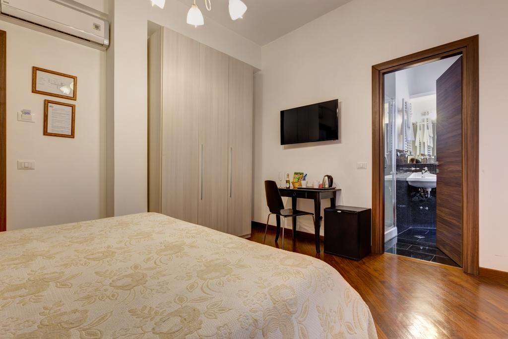 Double Room,338663059:JPEG