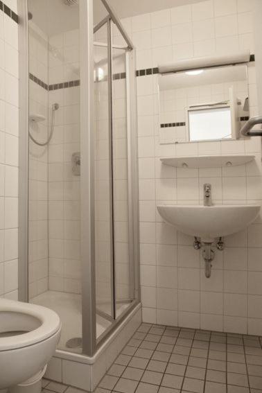 Chambre Lits Jumeaux avec Salle de Bains