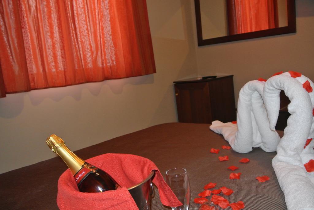Double Room,364482658:JPEG