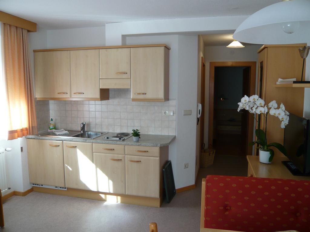 One-Bedroom Apartment,1431256978:JPEG