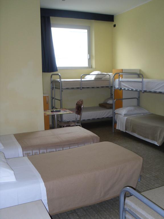 Bed in 8-Bed Mixed Dormitory Room