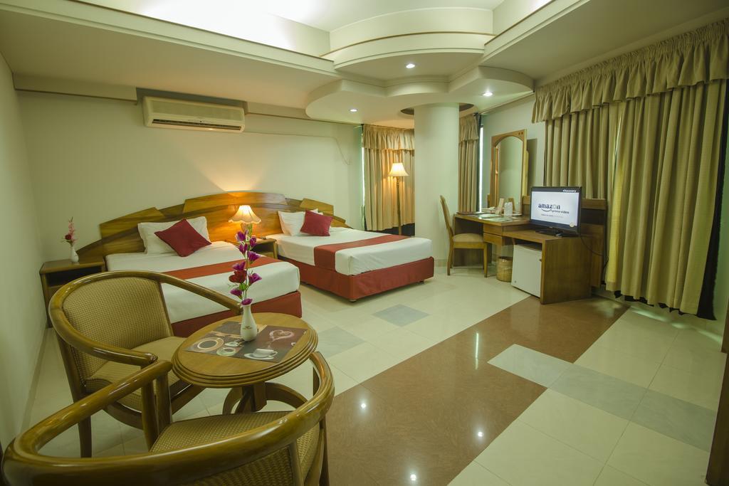 Family Room,401149983:JPEG