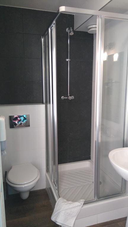 Bed op Slaapzaal met 3 Bedden