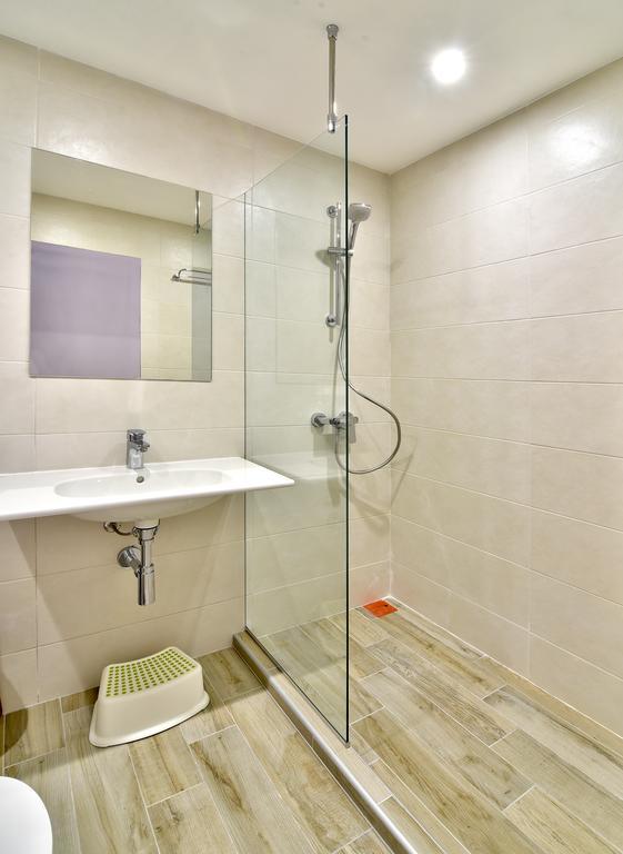 Double Room with Balcony,425036976:JPEG