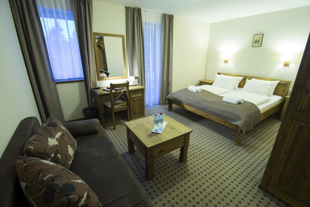 Deluxe Triple Room,402884367:JPEG