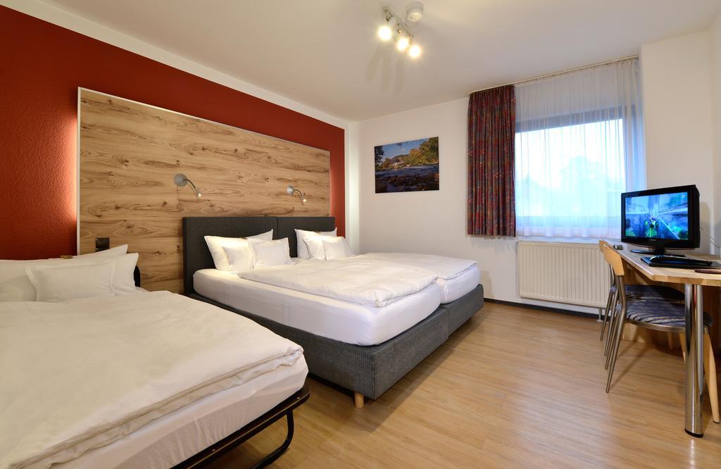 Triple Room,403656753:JPEG