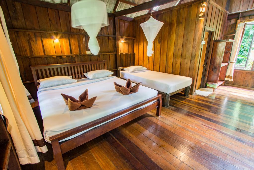 Deluxe Room,408284040:JPEG