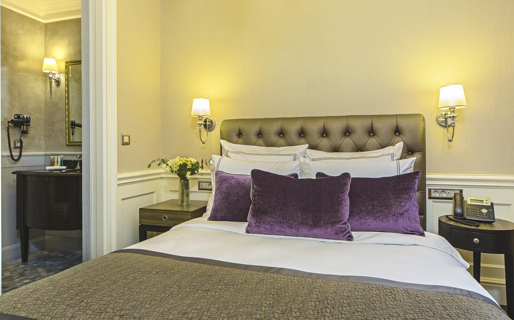 Deluxe Zimmer mit Kingsize-Bett