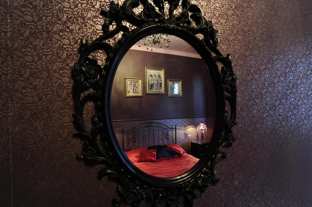 Bed in Room for 6 People,64535569:JPEG