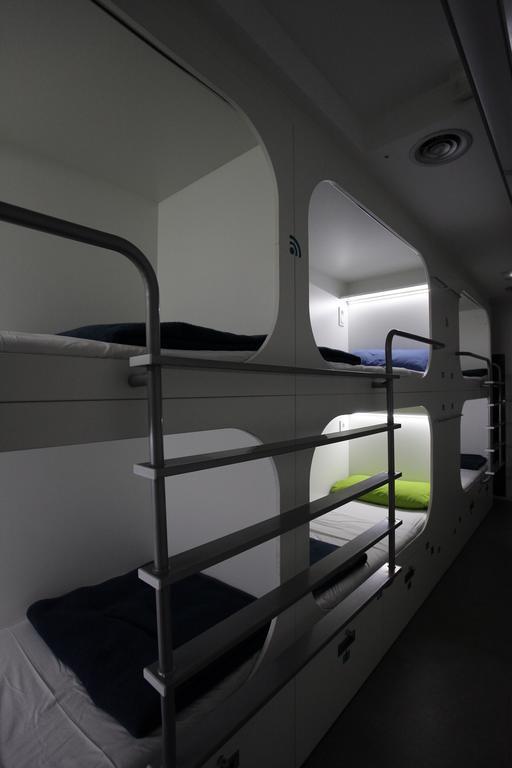 Posto Letto in Dormitorio Misto con 6 Letti