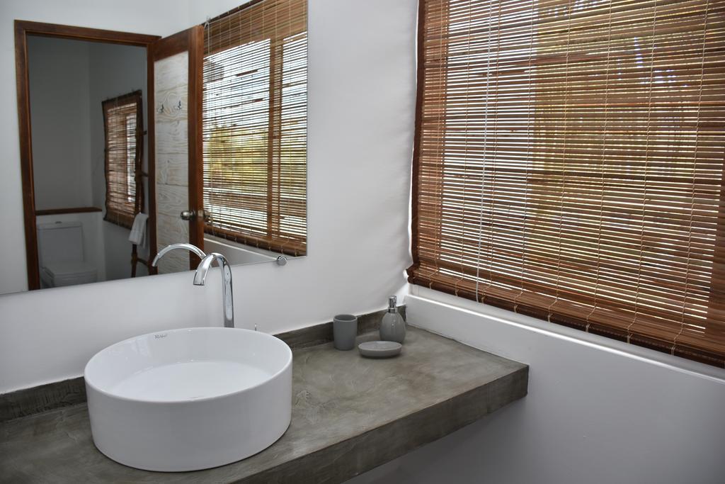 Comfort Room,436215264:JPEG