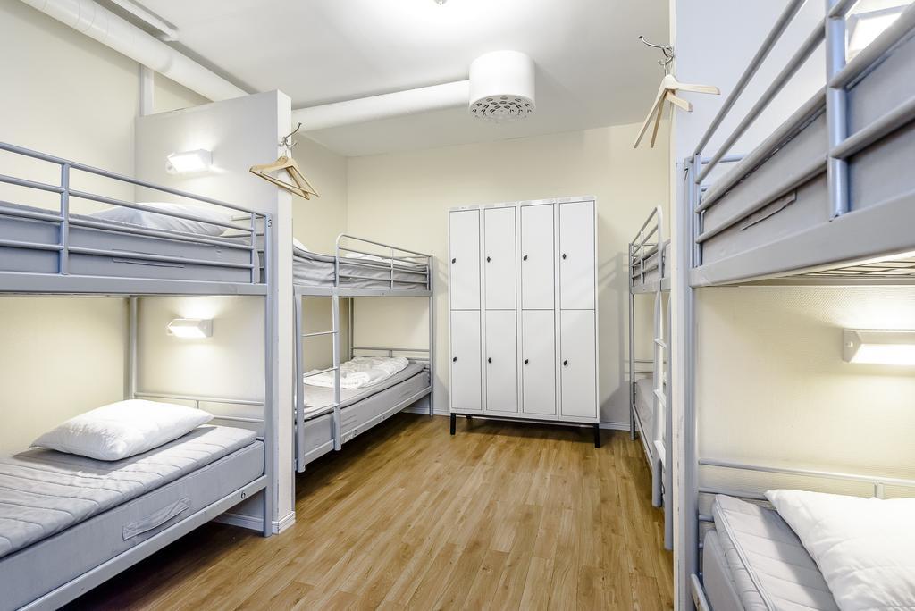 Bed 8-Bed Mixed Dormitory Room