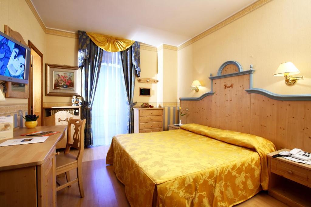 Double or Twin Room,701130610:JPEG