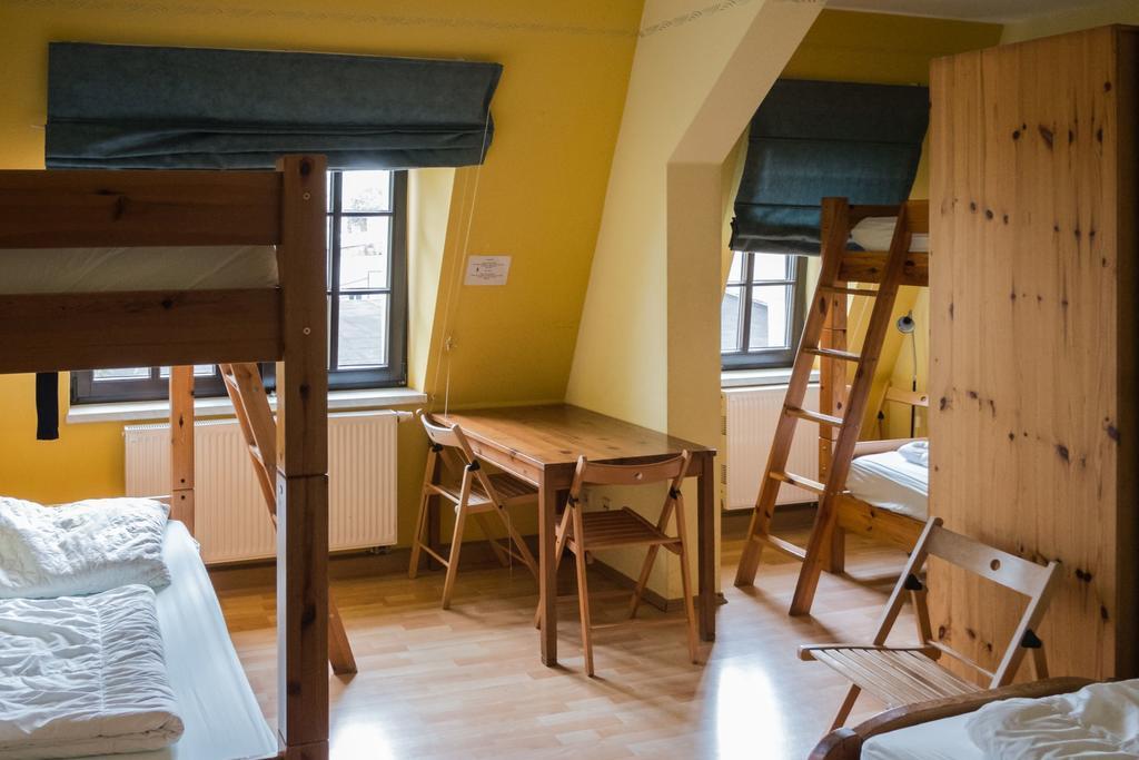Bunk Bed Mixed Dormitory Room