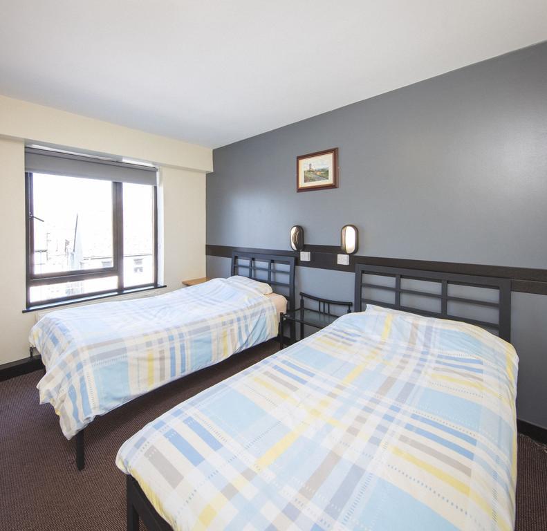 Chambre Lits Jumeaux avec Salle de Bains Privative