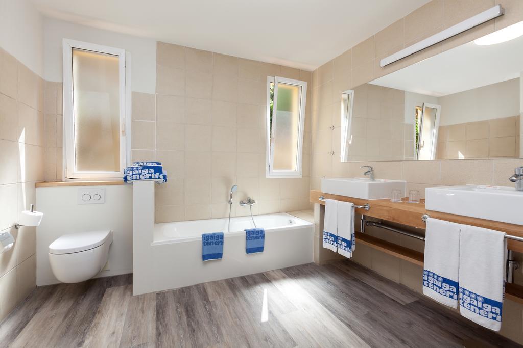 One-Bedroom Apartment,1080597082:JPEG