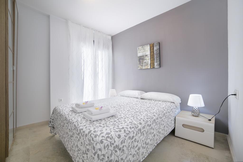 Apartment with Balcony - B2B