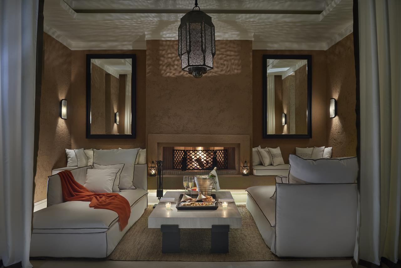 Villa Oriental con 2 Camere da Letto e Piscina