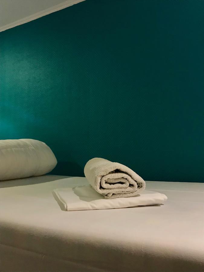 Bed Mixed Dormitory Room