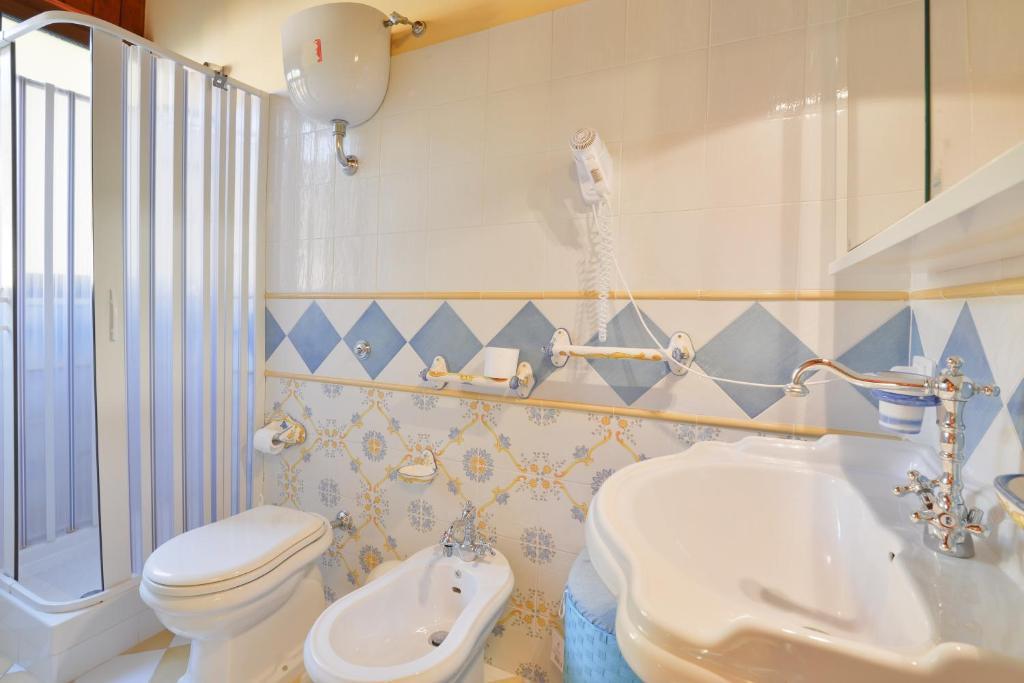 Studio with Private Terrace - Attic,53983288:JPEG