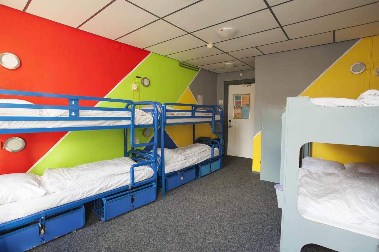 Cama en habitación compartida mixta de 10 personas