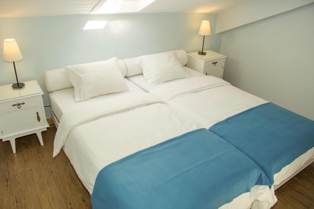 Quarto Twin com Casa de Banho Privativa