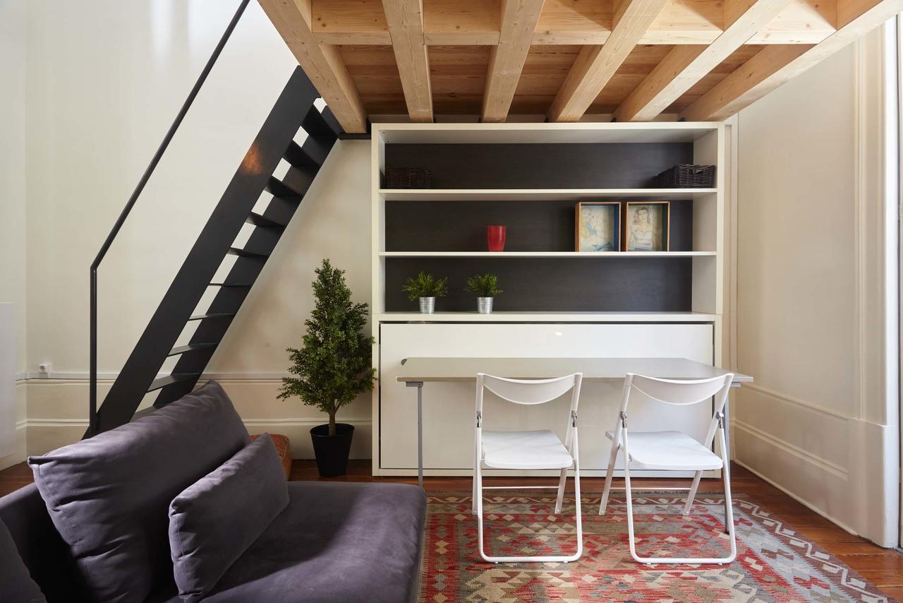 Double Room with Shared Bathroom,595983960:JPEG