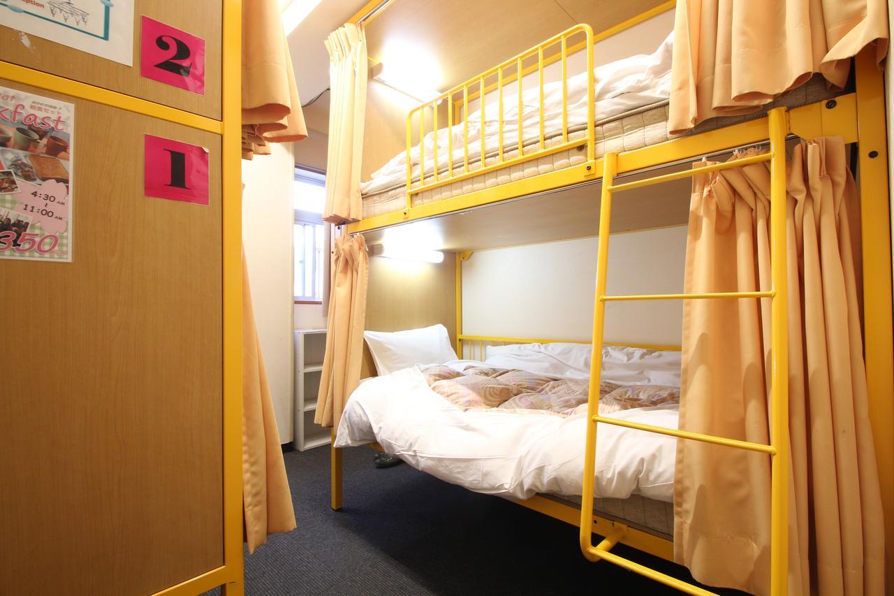 Zimmer mit Etagenbetten und Gemeinschaftsbad (für 8 Personen)