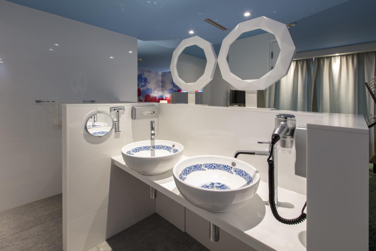 Dutch Design Suite,1216666477:JPEG