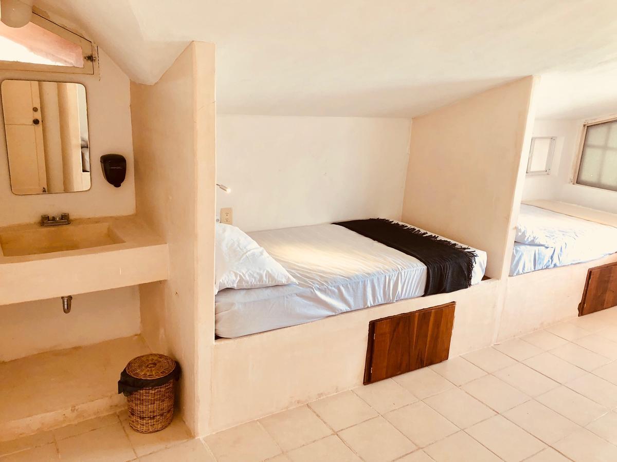 Quadruple Single Bed Room Lake View