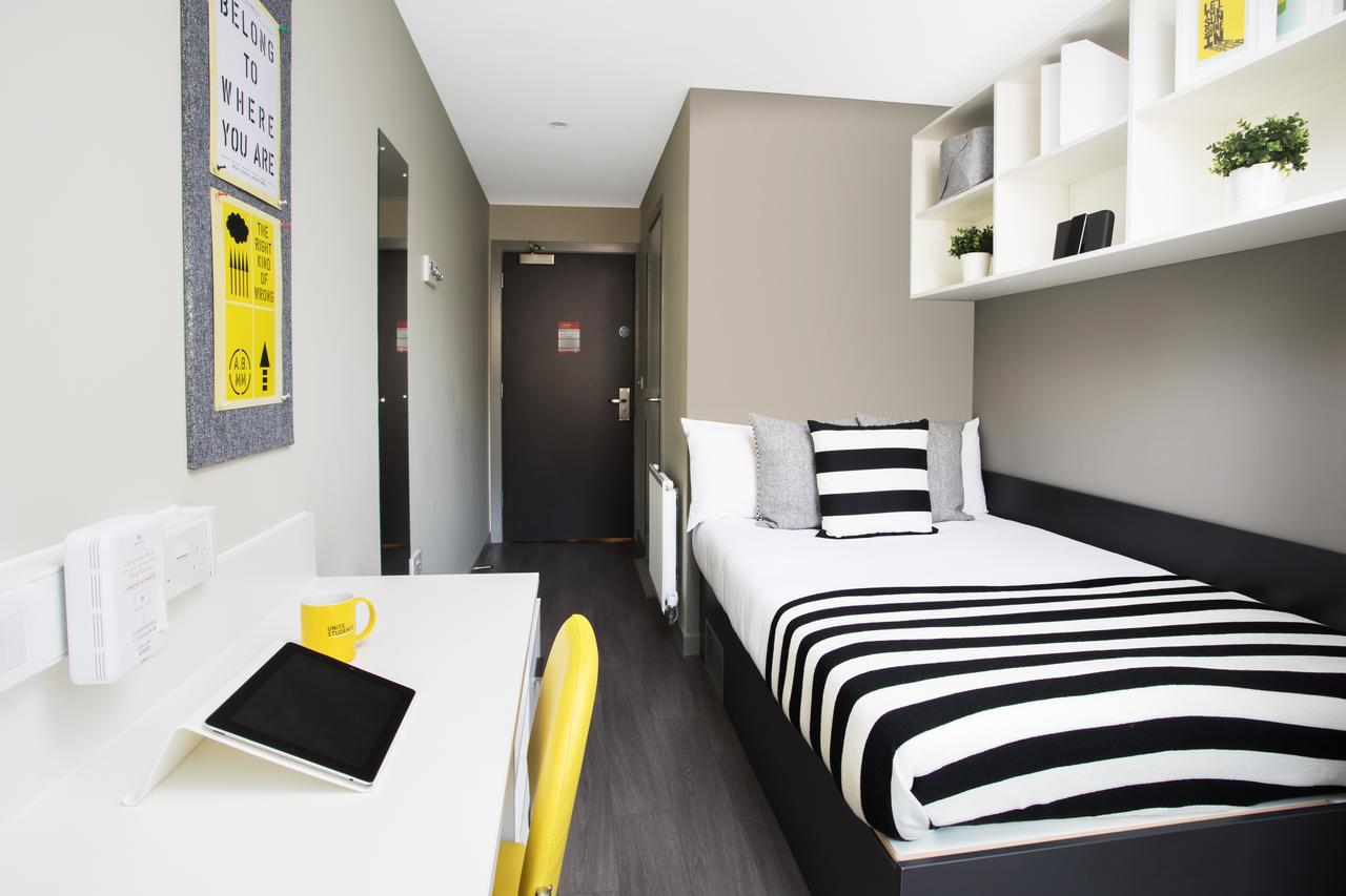 8 Bed Apartment